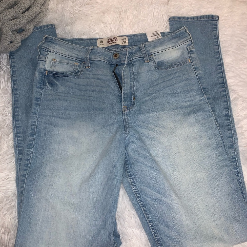 Hollister light wash jeans